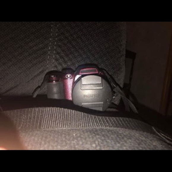 Fuji Finepix 30x zoom - Picture 3 of 3